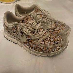 Nike Free Run - Womans 9.5